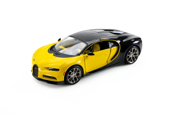 Bugatti Chiron, žltá/čierna Bugatti Chiron, žltá/čierna