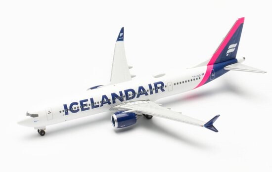 Boeing 737 Max 9 Icelandair "Baula"