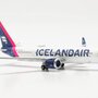 herpa-wings-537476-boeing-737-max-9-icelandair-magenta-tail-stripe-tf-icd-baula-x84-198784_3