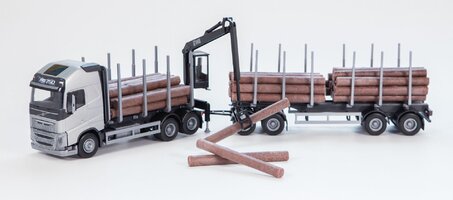 Volvo FH16 6x4 with 4-axle Log Transport trailer Volvo FH16 6x4 with 4-axle Log Transport trailer