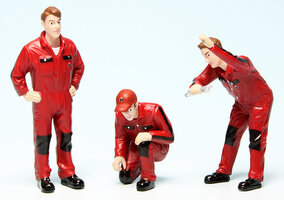 Set of 3 IHC mechanic figures Set of 3 IHC mechanic figures